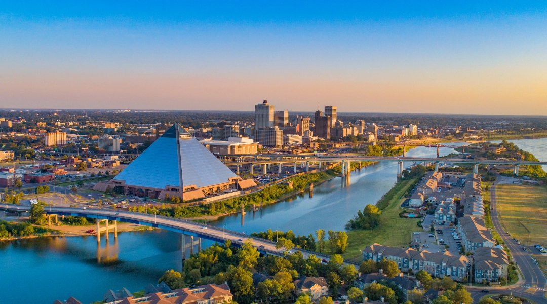 A vibrant photo of the Memphis city skyline.